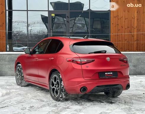 Alfa Romeo Stelvio 2021 - фото 5