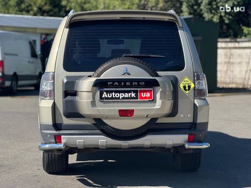 Mitsubishi Pajero Wagon 2008 бежевый - фото 9
