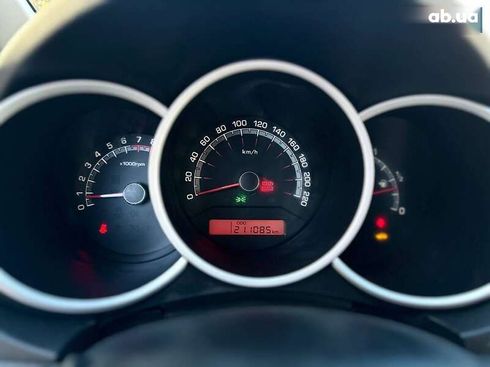Kia Venga 2010 - фото 24