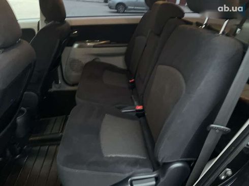 Mitsubishi Grandis 2008 - фото 22