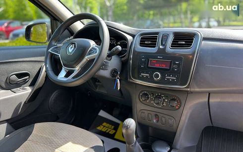 Renault Sandero 2020 - фото 10