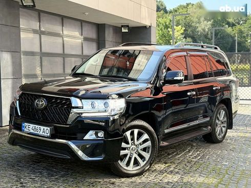 Toyota Land Cruiser 2017 - фото 9