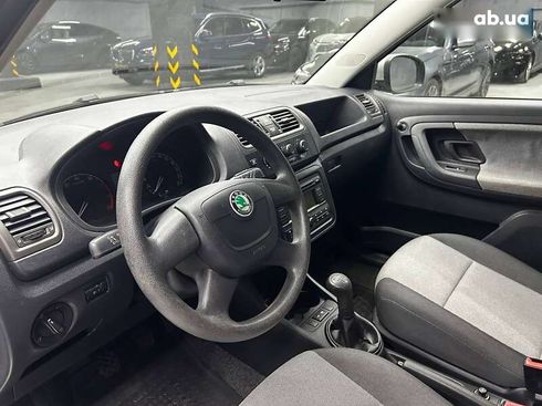 Skoda Fabia 2009 - фото 9