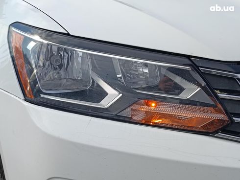 Volkswagen Passat 2015 белый - фото 6