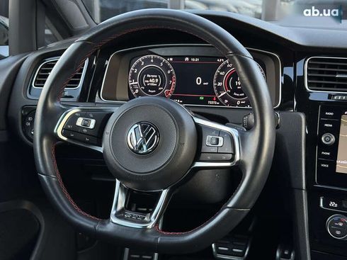 Volkswagen Golf GTI 2020 - фото 24