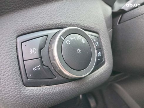 Ford Escape 2016 серый - фото 13