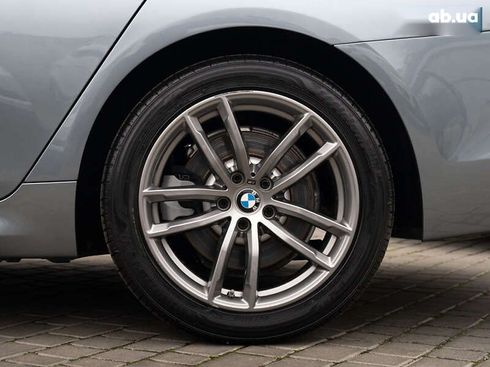 BMW 5 серия 2017 - фото 10