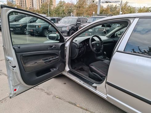 Skoda Superb 2006 серый - фото 18