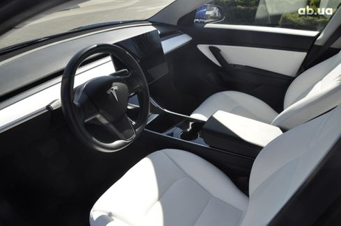 Tesla Model 3 2019 - фото 15