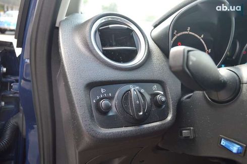 Ford Fiesta 2013 - фото 21