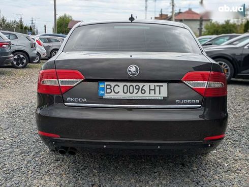 Skoda Superb 2013 - фото 5