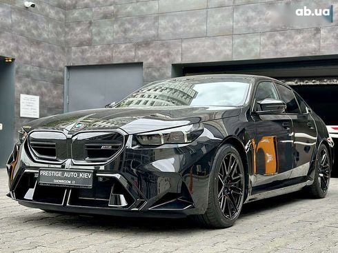 BMW M5 2025 - фото 10