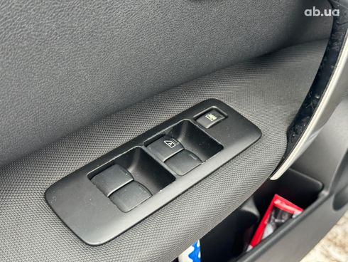 Nissan Qashqai 2012 серый - фото 12