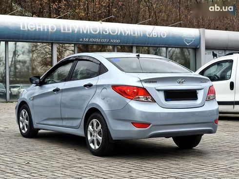 Hyundai Accent 2011 - фото 9