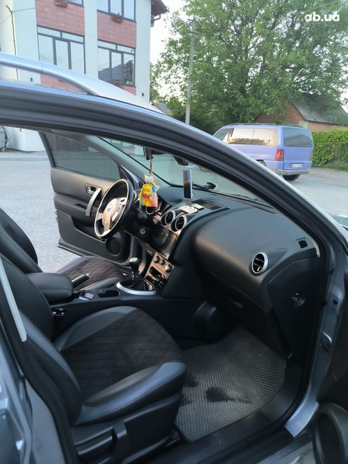 Nissan Qashqai 2010 серый - фото 4