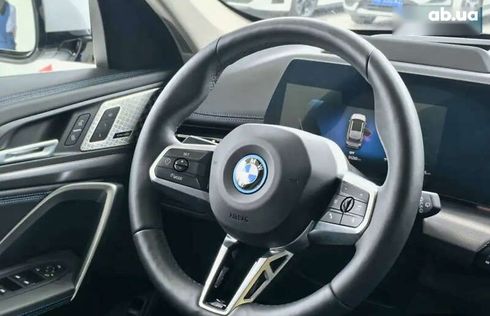 BMW iX1 2023 - фото 6