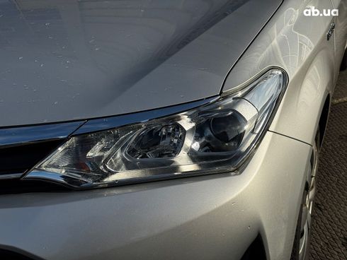 Toyota Corolla 2019 серый - фото 8