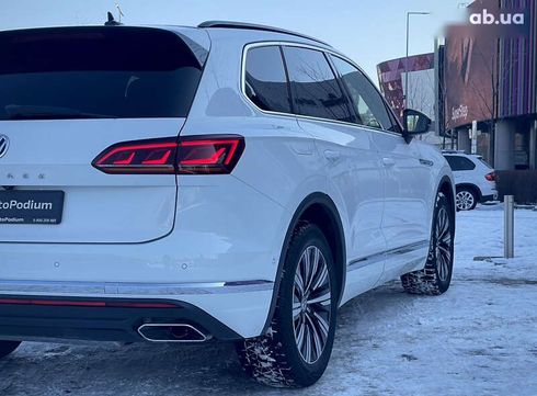 Volkswagen Touareg 2019 - фото 11