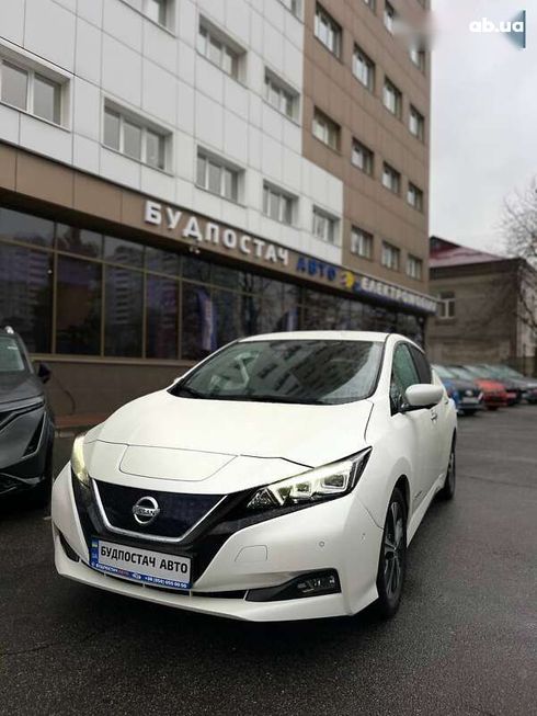 Nissan Leaf 2019 - фото 3