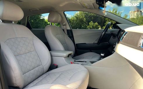Kia Niro 2018 - фото 10