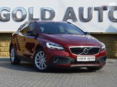 Продажа б/у Volvo V40 Cross Country 2016 года - купить на Автобазаре