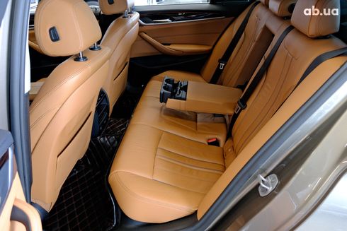 BMW 5 серия 2017 бежевый - фото 8