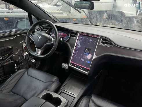 Tesla Model X 2017 - фото 27