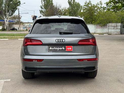 Audi Q5 2020 серый - фото 4