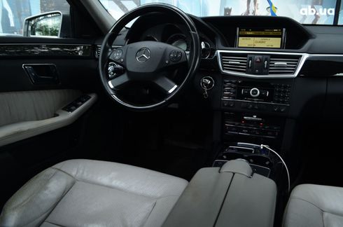 Mercedes-Benz E-Класс 2010 серый - фото 9