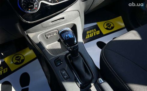 Renault Zoe 2017 - фото 16
