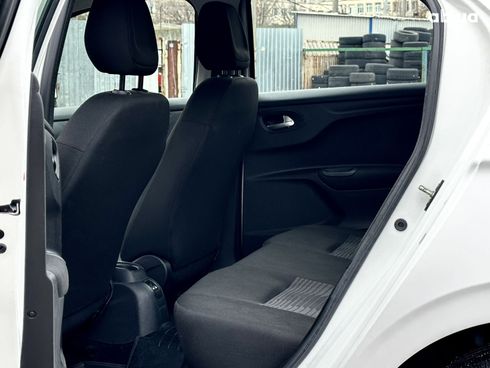 Peugeot 301 2017 белый - фото 16