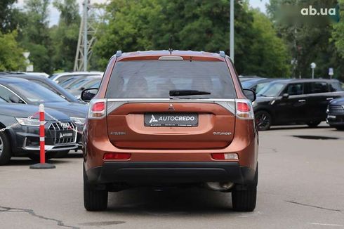 Mitsubishi Outlander 2012 - фото 6
