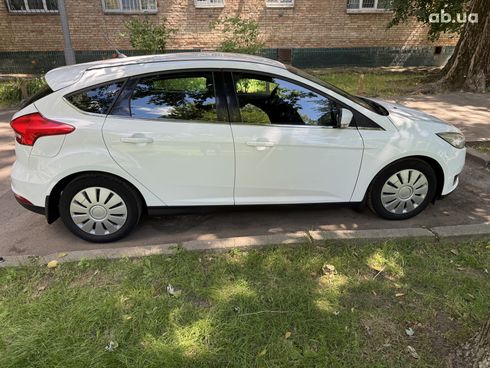 Ford Focus 2017 белый - фото 2