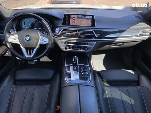 BMW 7 серия 2016 - фото 30