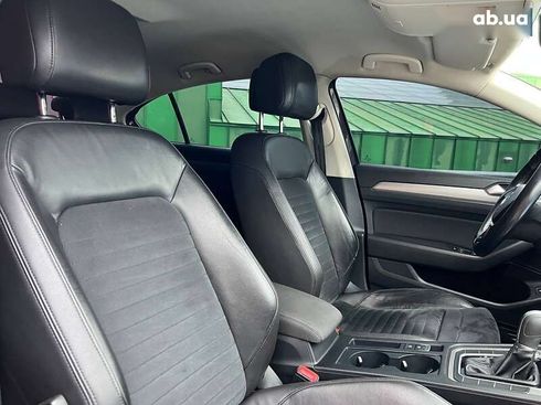 Volkswagen Passat 2018 - фото 17