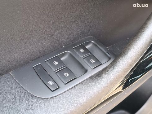 Opel Zafira 2015 бежевый - фото 16