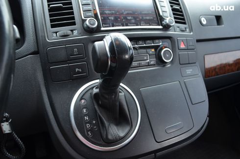 Volkswagen Multivan 2011 черный - фото 20
