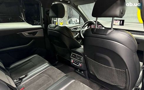 Audi Q7 2018 - фото 29