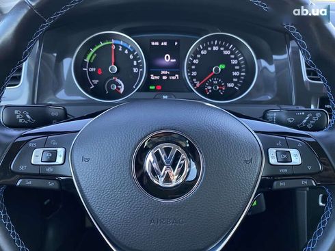 Volkswagen e-Golf 2019 - фото 28