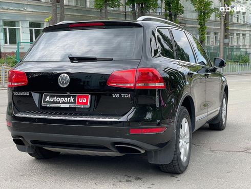 Volkswagen Touareg 2013 черный - фото 10