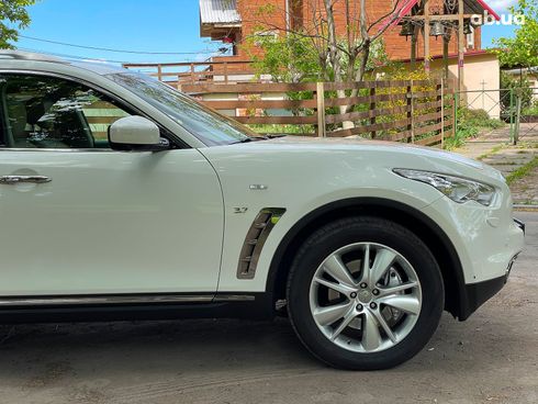 Infiniti QX70 2013 белый - фото 6