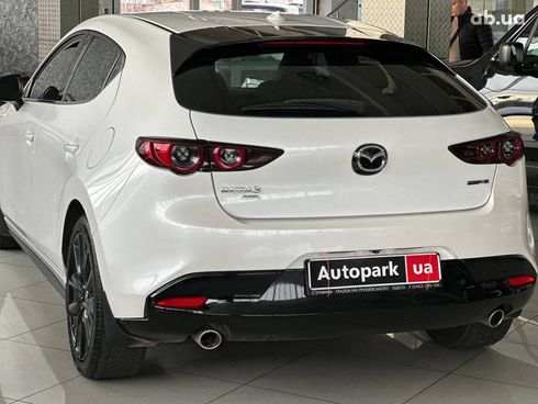 Mazda 3 2019 белый - фото 7