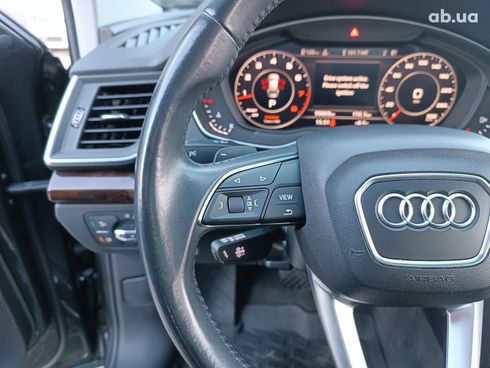 Audi Q5 2018 серый - фото 37