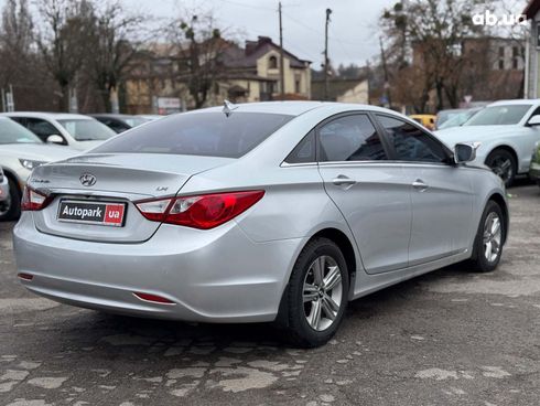 Hyundai Sonata 2013 серый - фото 12