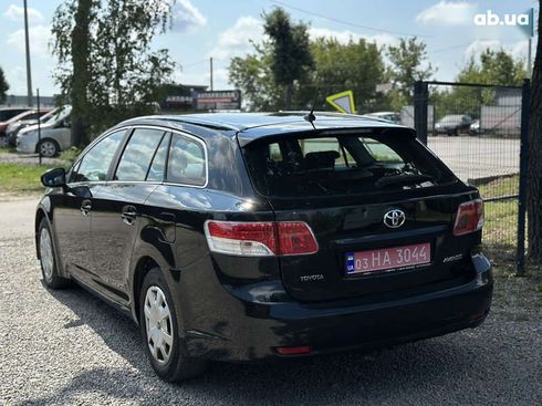 Toyota Avensis 2010 - фото 19