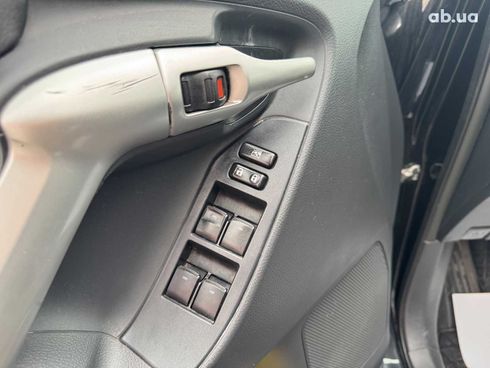 Toyota Verso 2012 черный - фото 10