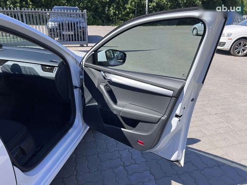 Skoda Octavia 2018 - фото 24