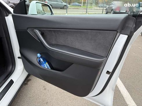Tesla Model Y 2021 - фото 20