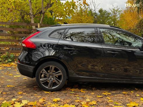 Volvo V40 2015 черный - фото 5