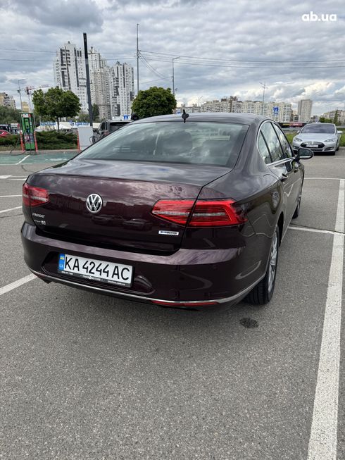 Volkswagen Passat 2016 красный - фото 46